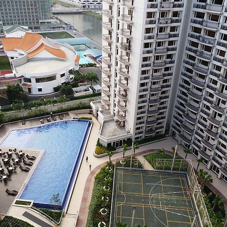 Solemare Parksuites Condominium - Condo R Us Манила Екстериор снимка
