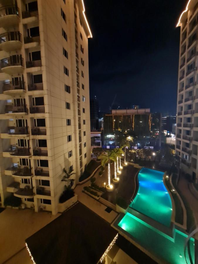 Solemare Parksuites Condominium - Condo R Us Манила Екстериор снимка