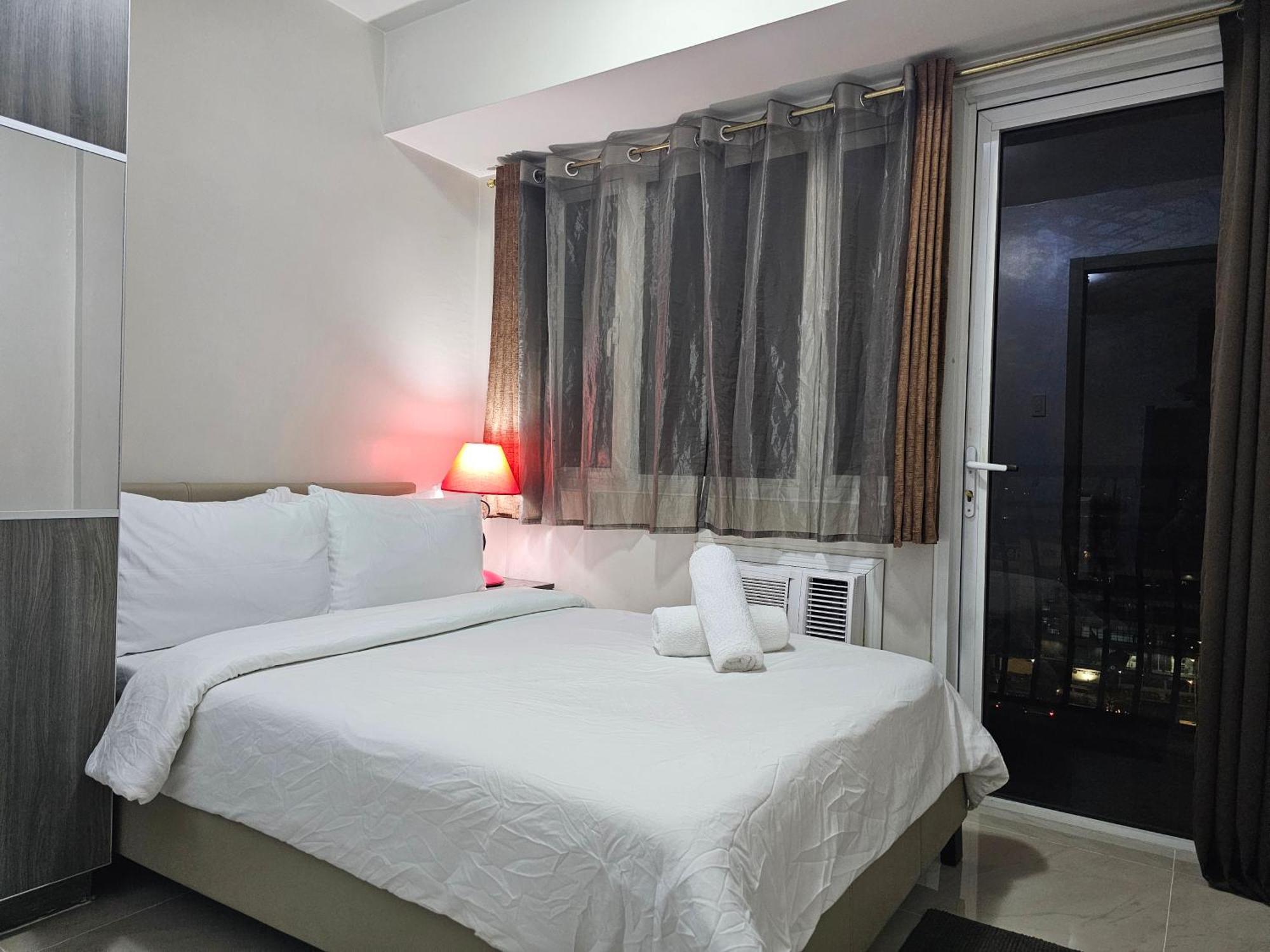 Solemare Parksuites Condominium - Condo R Us Манила Екстериор снимка